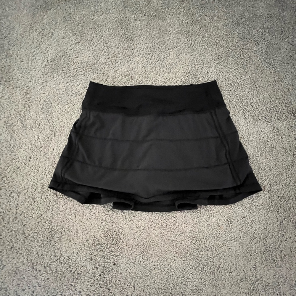 Black lululemon pace rival mid rise skirt regular length (12 inch)